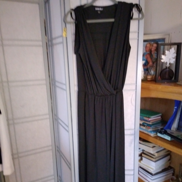 Terrific jumpsuit pleated bottom - Picture 4 of 4